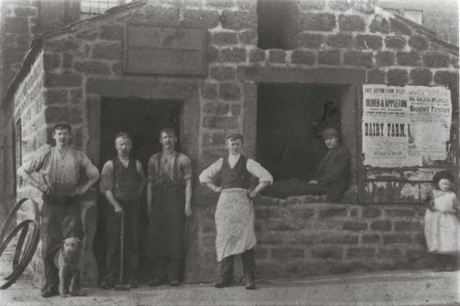 Old Smithy c1905