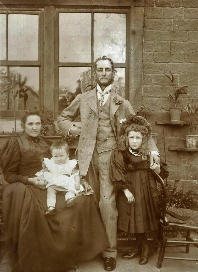 William Beveridge & Family c1898