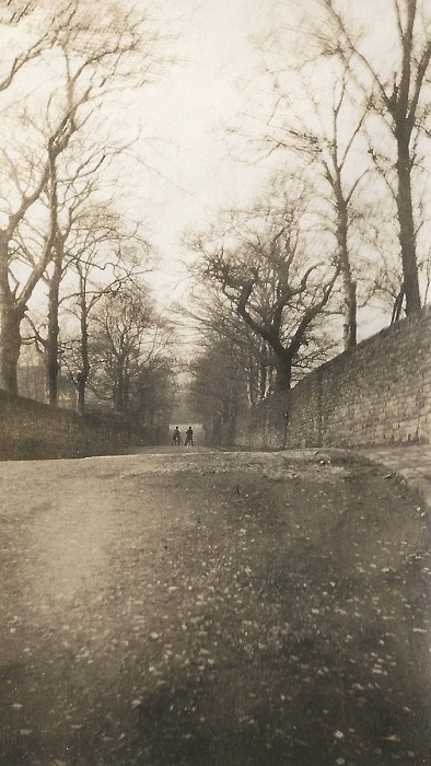 Quakers Lane - Aireborough Historical Society