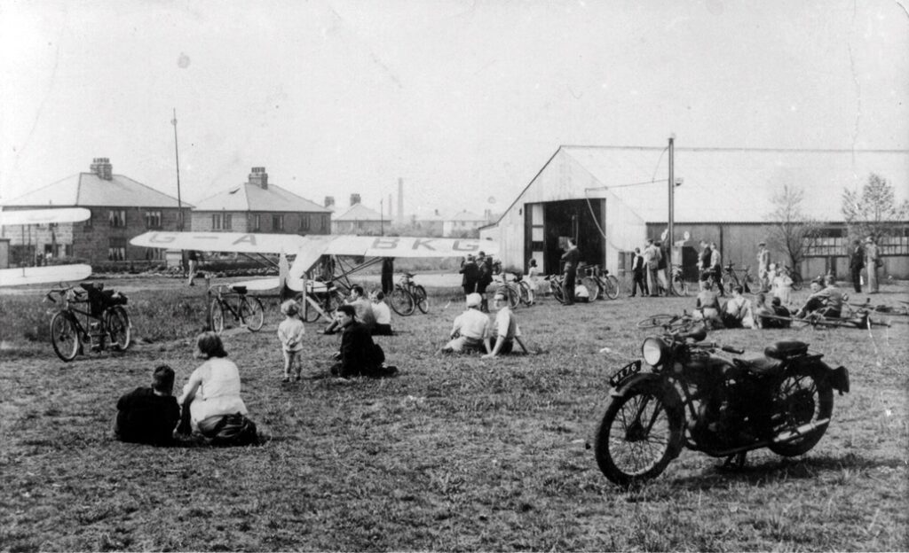 Yeadon Rafa Club Aerodrome & 609 (West Riding) Squadron RAF Yeadon (2) 1920s - 1960s ...