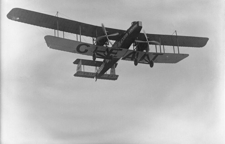 Yeadon Rafa Club Aerodrome & 609 (West Riding) Squadron RAF Yeadon (1) 1920s - 1960s ...