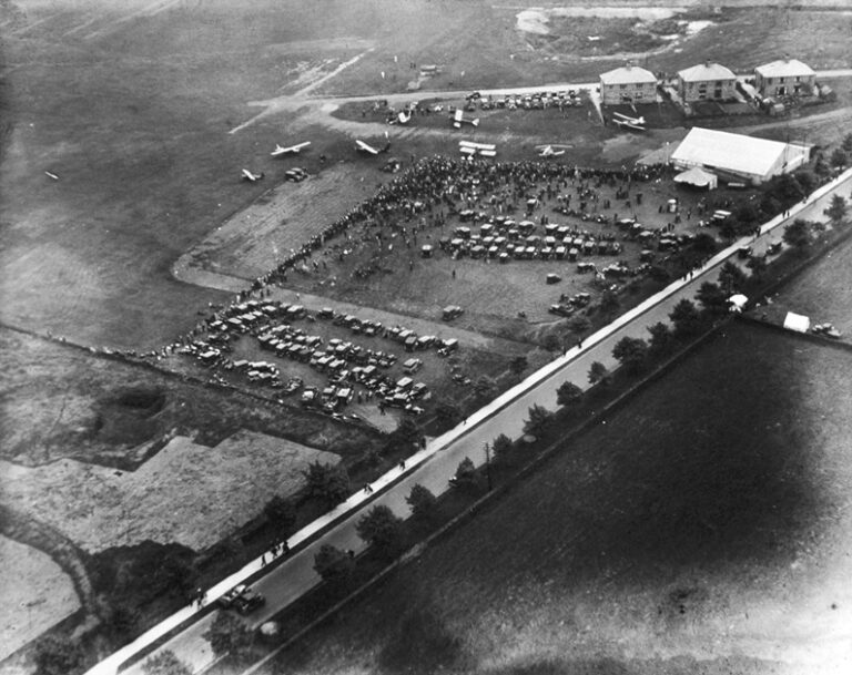 Yeadon Rafa Club Aerodrome & 609 (West Riding) Squadron RAF Yeadon (2) 1920s - 1960s ...