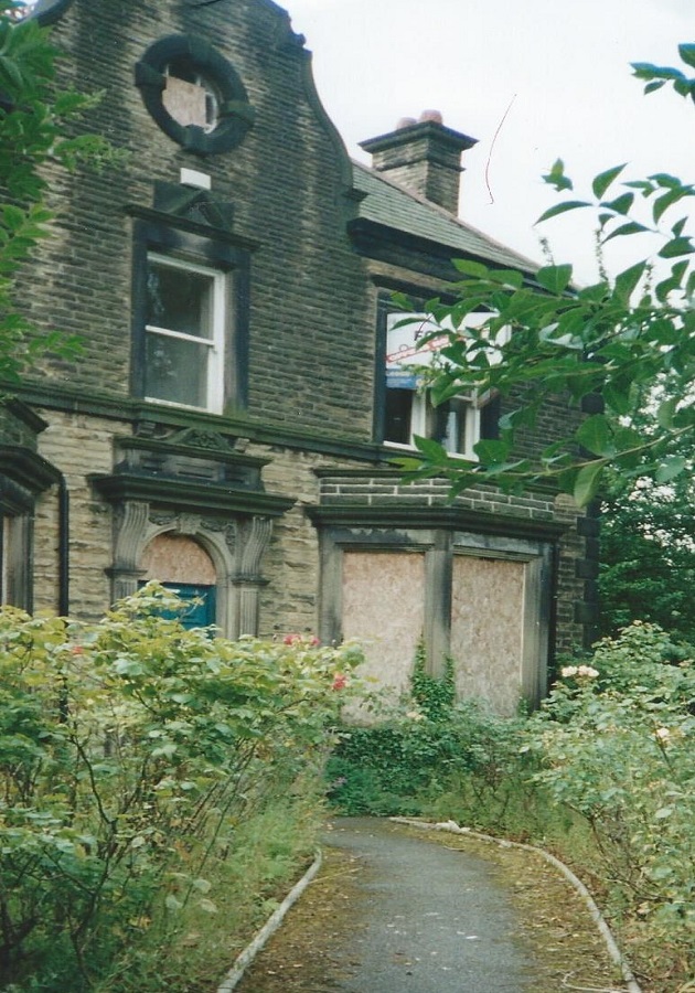 Oxford House 2004