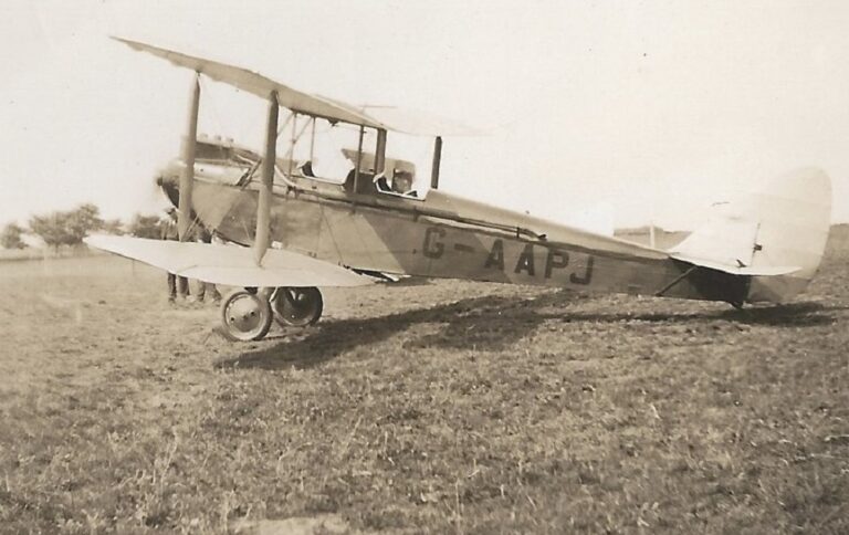 Yeadon Rafa Club Aerodrome & 609 (West Riding) Squadron RAF Yeadon (1) 1920s - 1960s ...