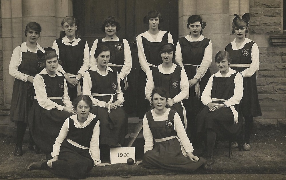 Yeadon & Guiseley Secondary School - Girls Cricket Team 1920