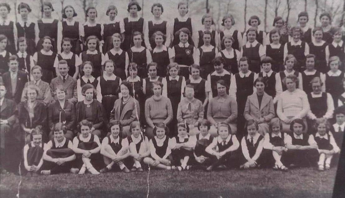 Yeadon & Guiseley School Pupils & Staff 1935